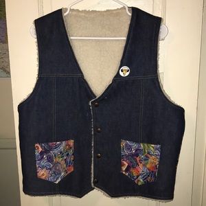 Denim vest w/hand sewn accents